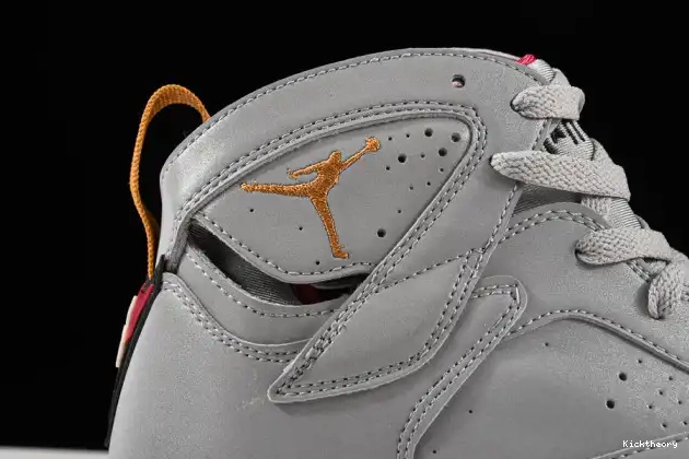 Kick Theory Air Cardinal 7 Jordan Reflective BV6281-006 0517